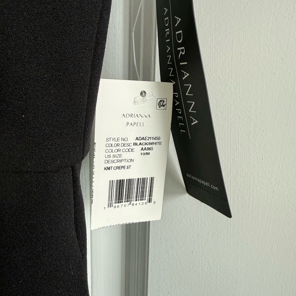 Adrianna Papell Colorblock Crepe strapless jumpsuit with bow. Size 10 - Picture 11 of 16